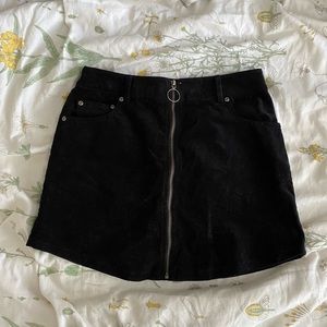 FOREVER 21 Black velvet Corduroy ring zipper skirt